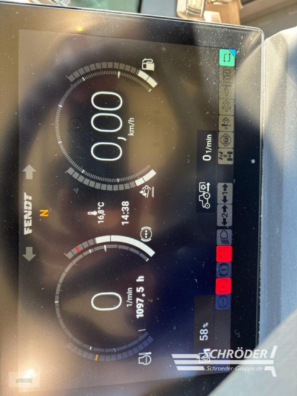 Traktor typu Fendt 1050 GEN3 PROFI PLUS, Gebrauchtmaschine w Langenweddingen (Zdjęcie 11)
