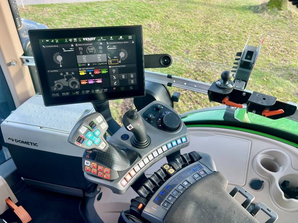 Traktor van het type Fendt 1050 Gen3 Profi+ S2, Gebrauchtmaschine in Nijkerkerveen (Foto 11)