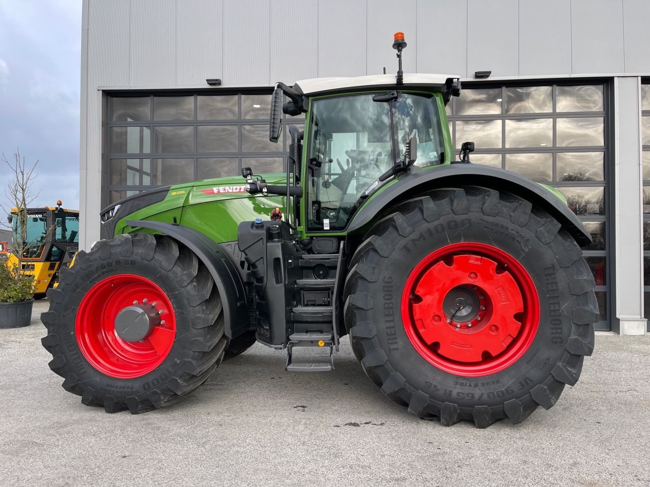 Traktor of the type Fendt 1050 Profi Plus Vario, Neumaschine in Holten (Picture 2)