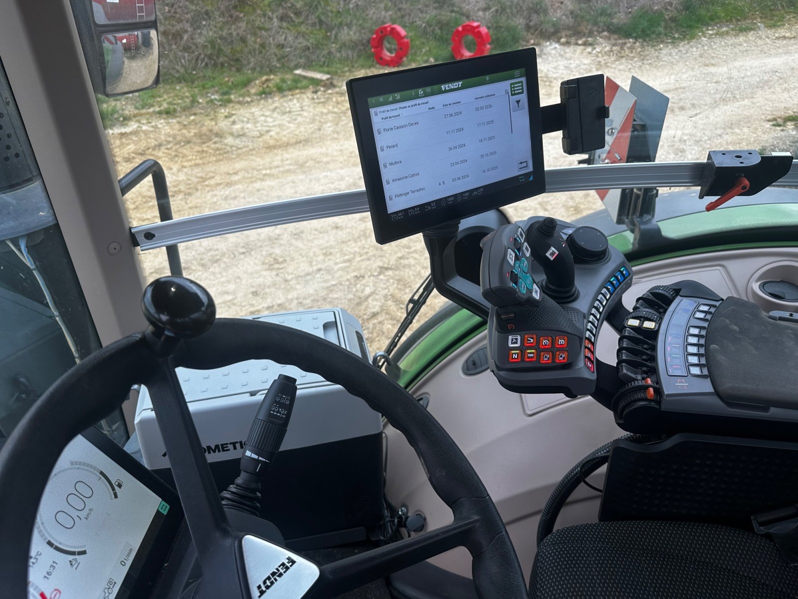 Traktor του τύπου Fendt 1050 Vario ProfiPlus, Gebrauchtmaschine σε Auch (Φωτογραφία 3)