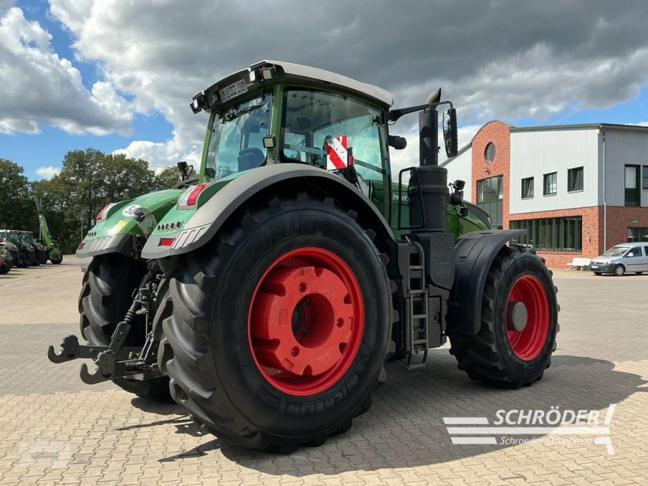 Traktor of the type Fendt 1050 VARIO S4 PROFI PLUS, Gebrauchtmaschine in Lastrup (Picture 5)