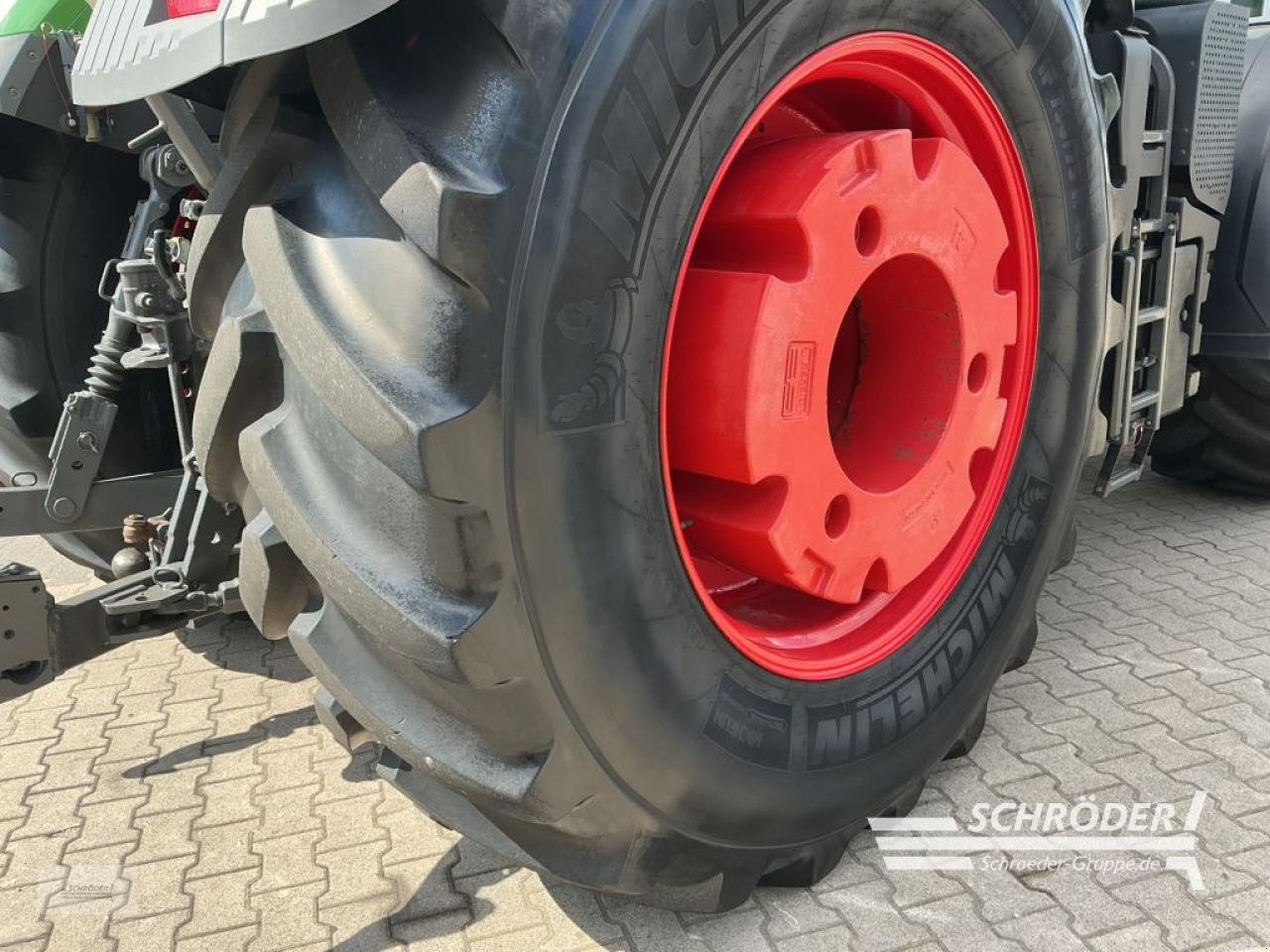 Traktor of the type Fendt 1050 VARIO S4 PROFI PLUS, Gebrauchtmaschine in Lastrup (Picture 17)