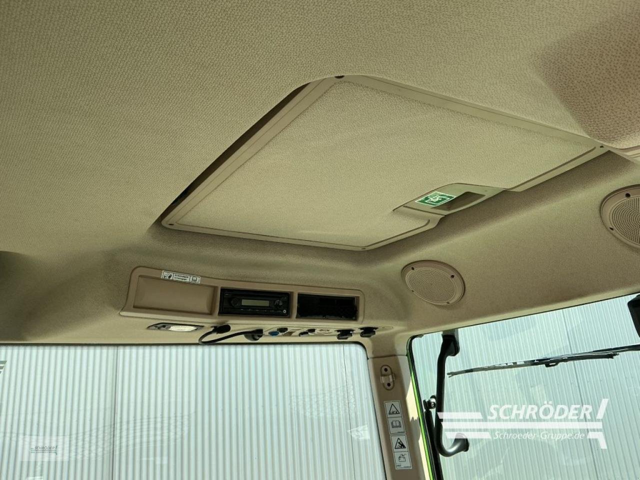 Traktor of the type Fendt 1050 VARIO S4 PROFI PLUS, Gebrauchtmaschine in Lastrup (Picture 22)