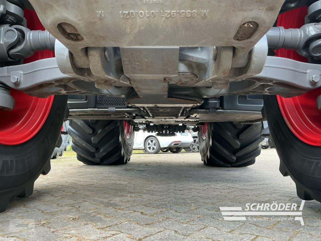 Traktor of the type Fendt 1050 VARIO S4 PROFI PLUS, Gebrauchtmaschine in Lastrup (Picture 24)