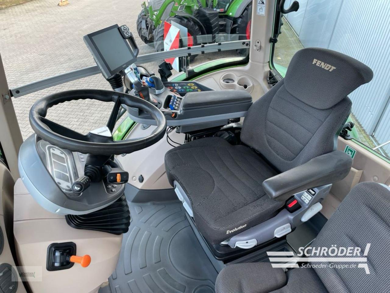 Traktor типа Fendt 1050 VARIO S4 PROFI PLUS, Gebrauchtmaschine в Wardenburg (Фотография 11)