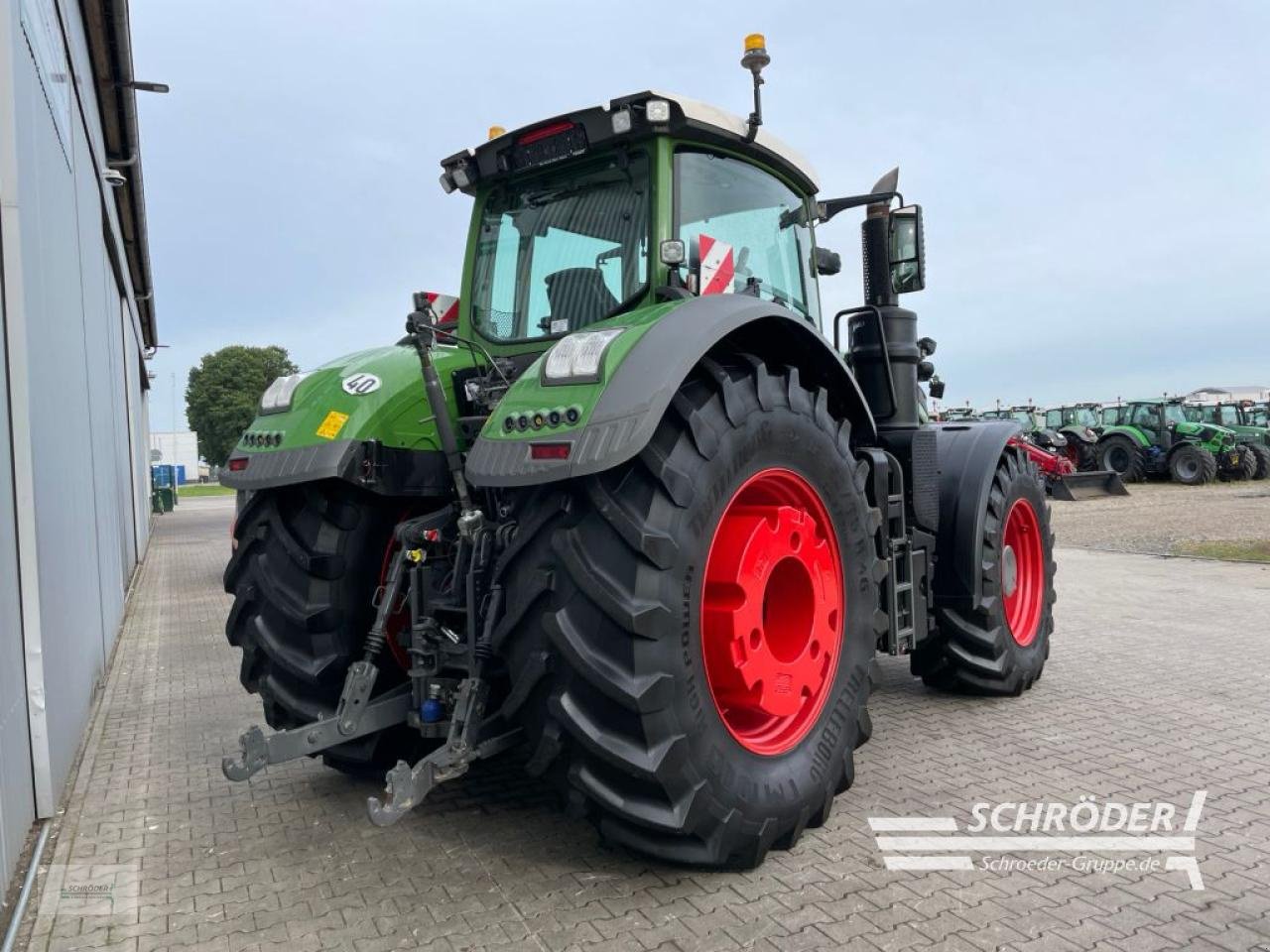 Traktor des Typs Fendt 1050 VARIO S4 PROFI PLUS, Gebrauchtmaschine in Wildeshausen (Bild 3)