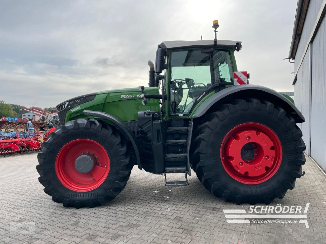 Traktor des Typs Fendt 1050 VARIO S4 PROFI PLUS, Gebrauchtmaschine in Wildeshausen (Bild 4)