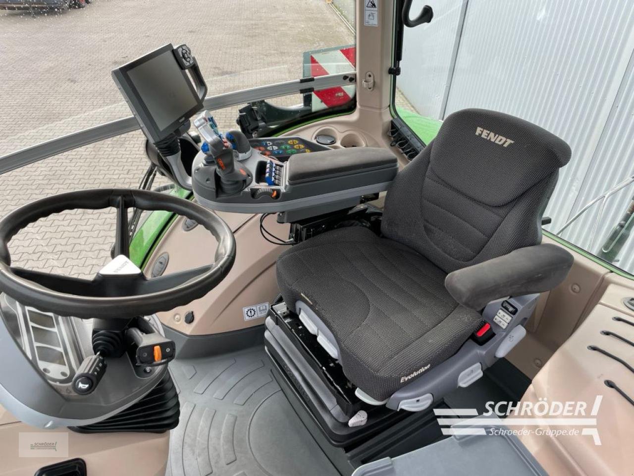 Traktor des Typs Fendt 1050 VARIO S4 PROFI PLUS, Gebrauchtmaschine in Wildeshausen (Bild 10)