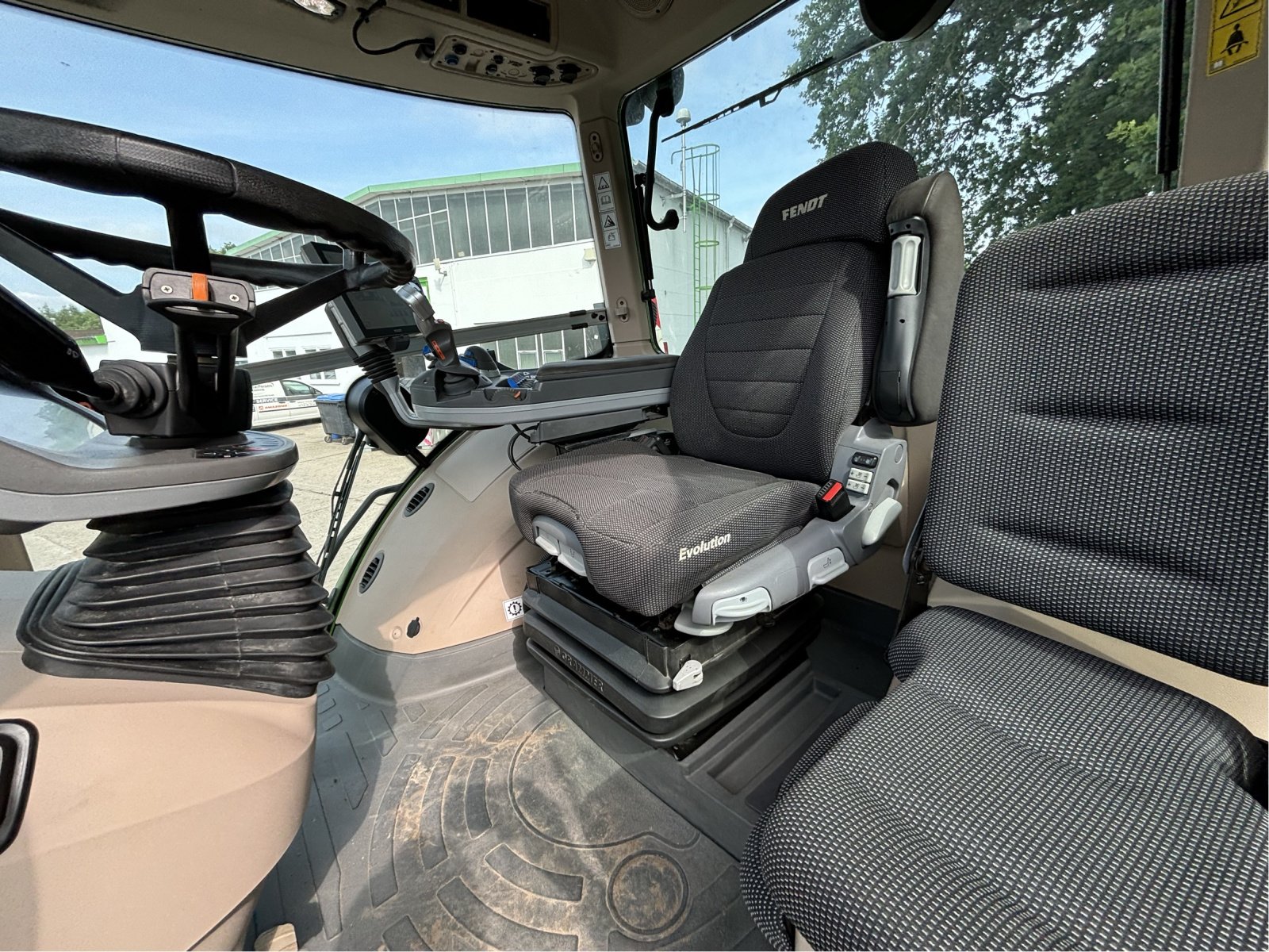 Traktor des Typs Fendt 1050 Vario S4 ProfiPlus, Gebrauchtmaschine in Bützow (Bild 8)