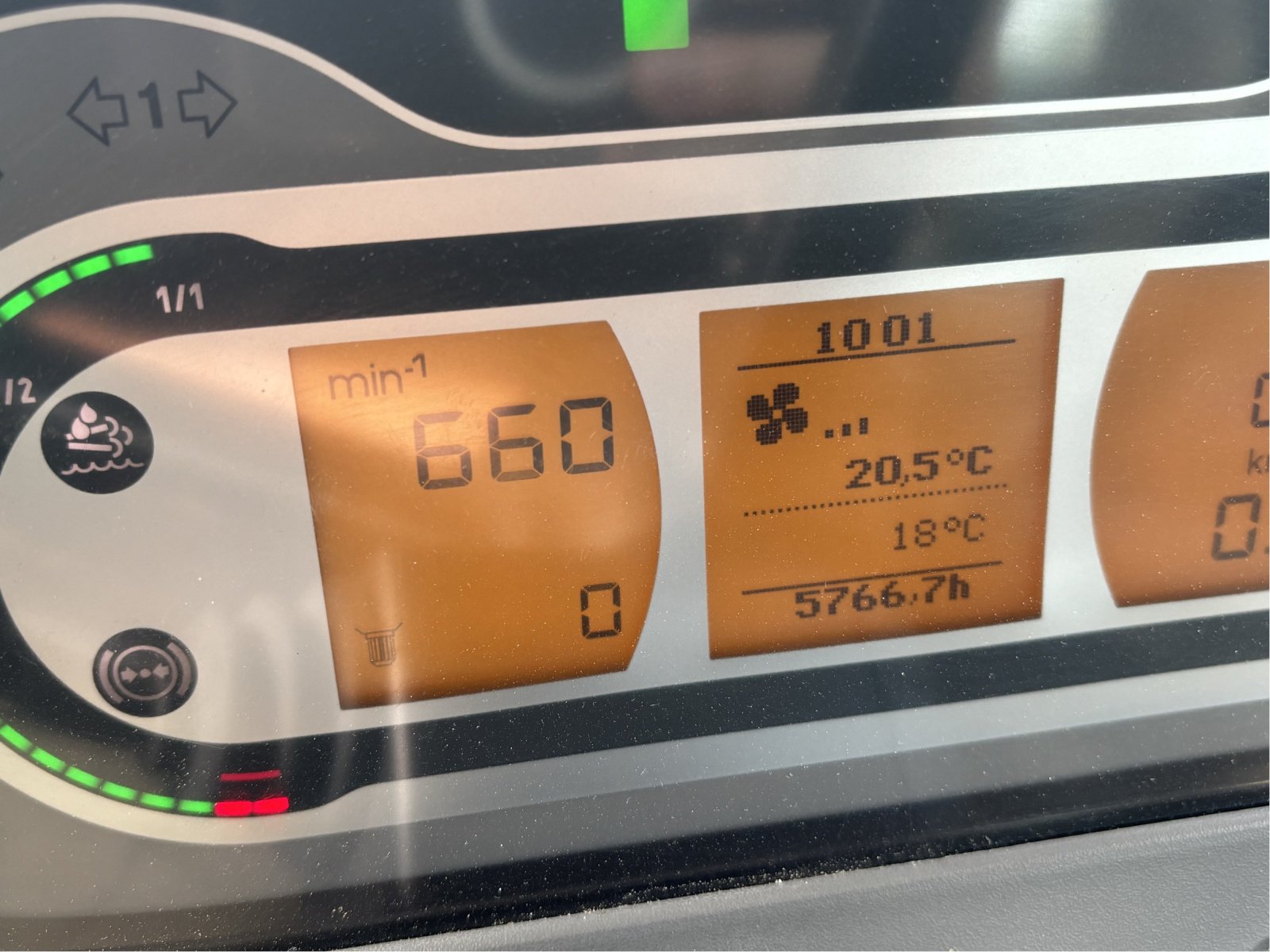 Traktor des Typs Fendt 1050 Vario S4 ProfiPlus, Gebrauchtmaschine in Bützow (Bild 11)