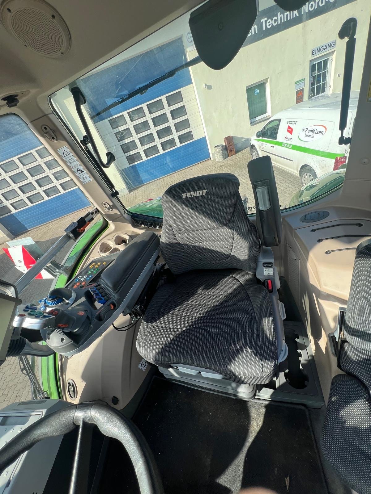 Traktor van het type Fendt 1050 Vario, Gebrauchtmaschine in Thürkow (Foto 11)