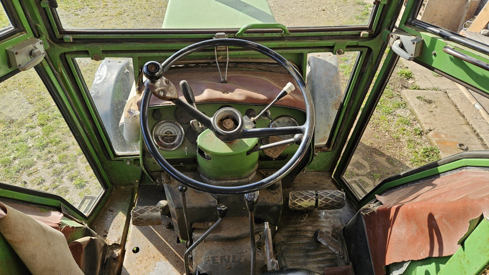 Traktor des Typs Fendt 106 LS, Gebrauchtmaschine in Saaldorf-Surheim (Bild 3)