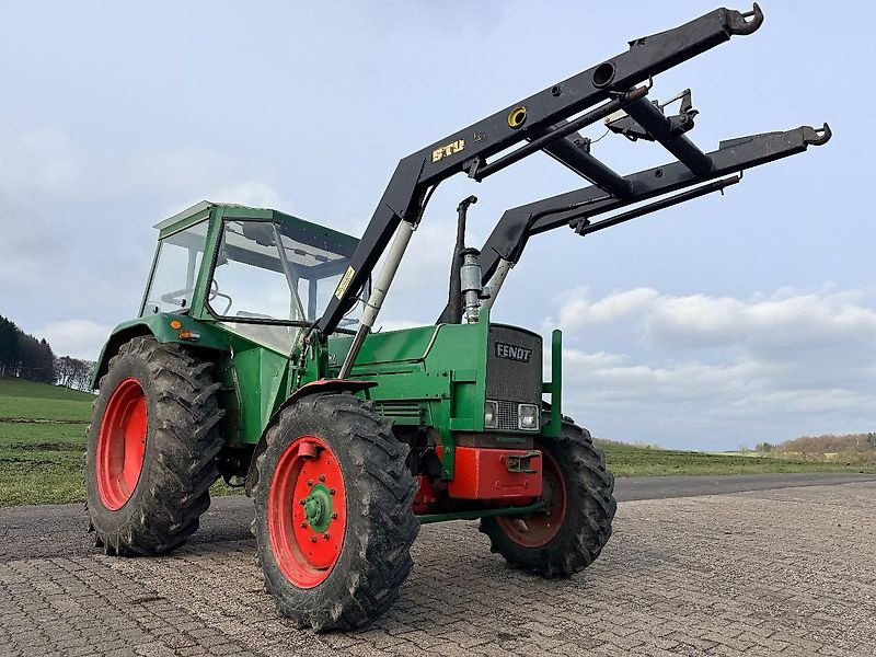 Traktor des Typs Fendt 106 S Allrad mit Frontlader, Gebrauchtmaschine in Steinau  (Bild 1)