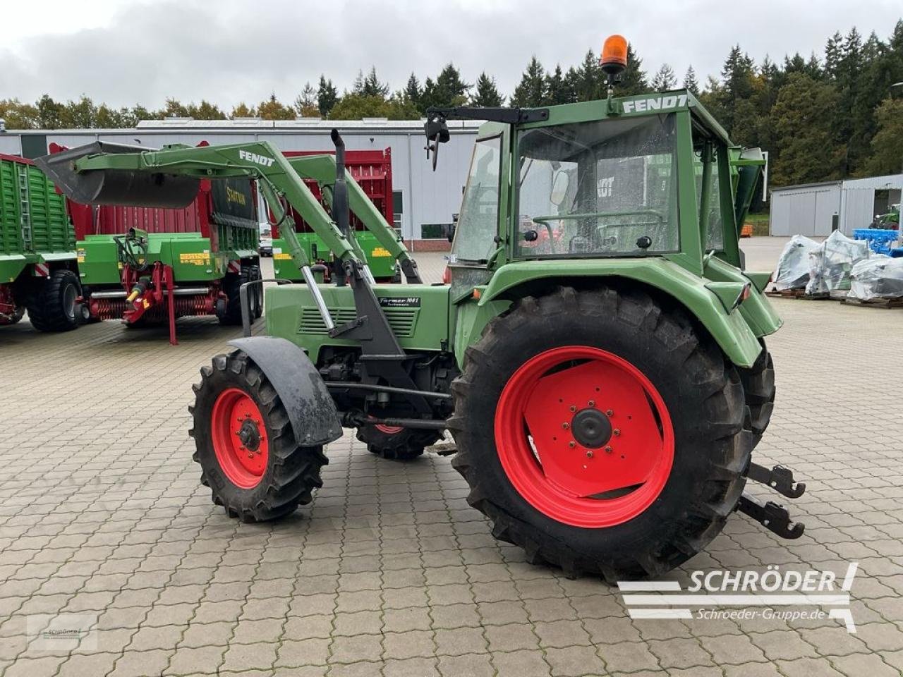 Traktor типа Fendt 108 FWA 278S, Gebrauchtmaschine в Hemmoor (Фотография 10)