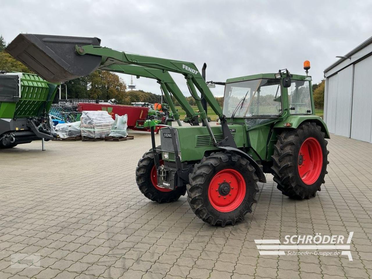 Traktor типа Fendt 108 FWA 278S, Gebrauchtmaschine в Hemmoor (Фотография 11)