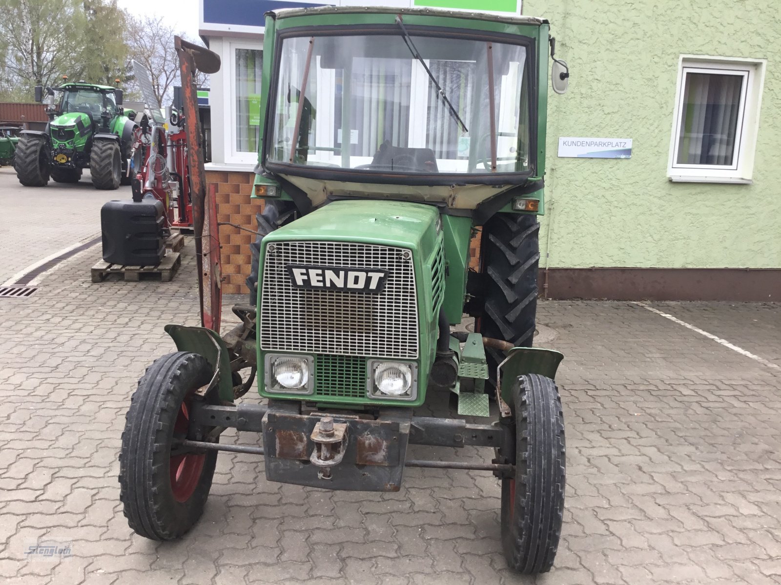 Traktor des Typs Fendt 200 S, Gebrauchtmaschine in Kasendorf (Bild 2)