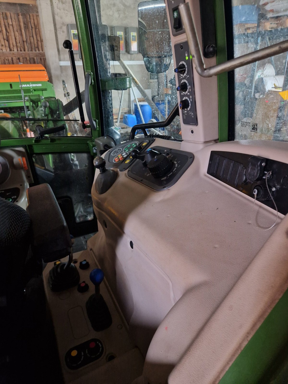 Traktor typu Fendt 207 S Vario S3 (optimiert zu 211), Gebrauchtmaschine v Ansbach (Obrázek 8)