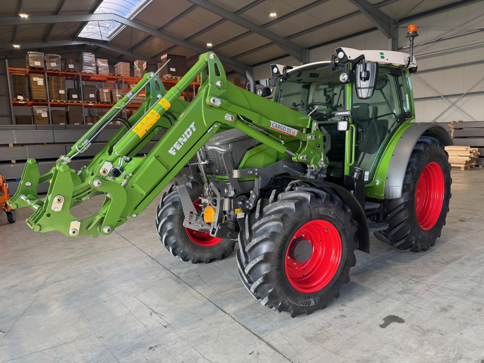 Traktor van het type Fendt 207 Vario TMS, Gebrauchtmaschine in Altenmünster  (Foto 2)