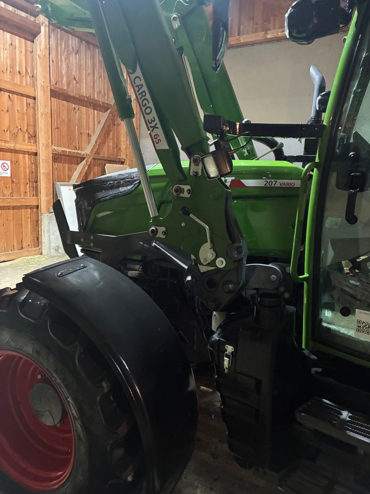 Traktor типа Fendt 207 Vario, Gebrauchtmaschine в Unterneukirchen (Фотография 2)