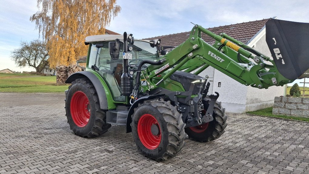 Traktor des Typs Fendt 207 Vario, Gebrauchtmaschine in Unterdietfurt (Bild 8)