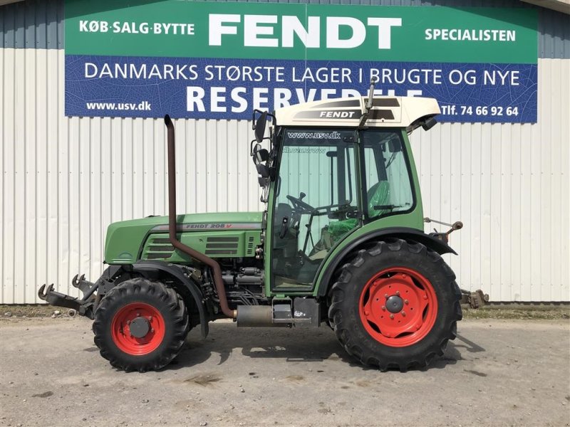 Traktor des Typs Fendt 208 V med Frontlift & Front PTO, Gebrauchtmaschine in Rødekro