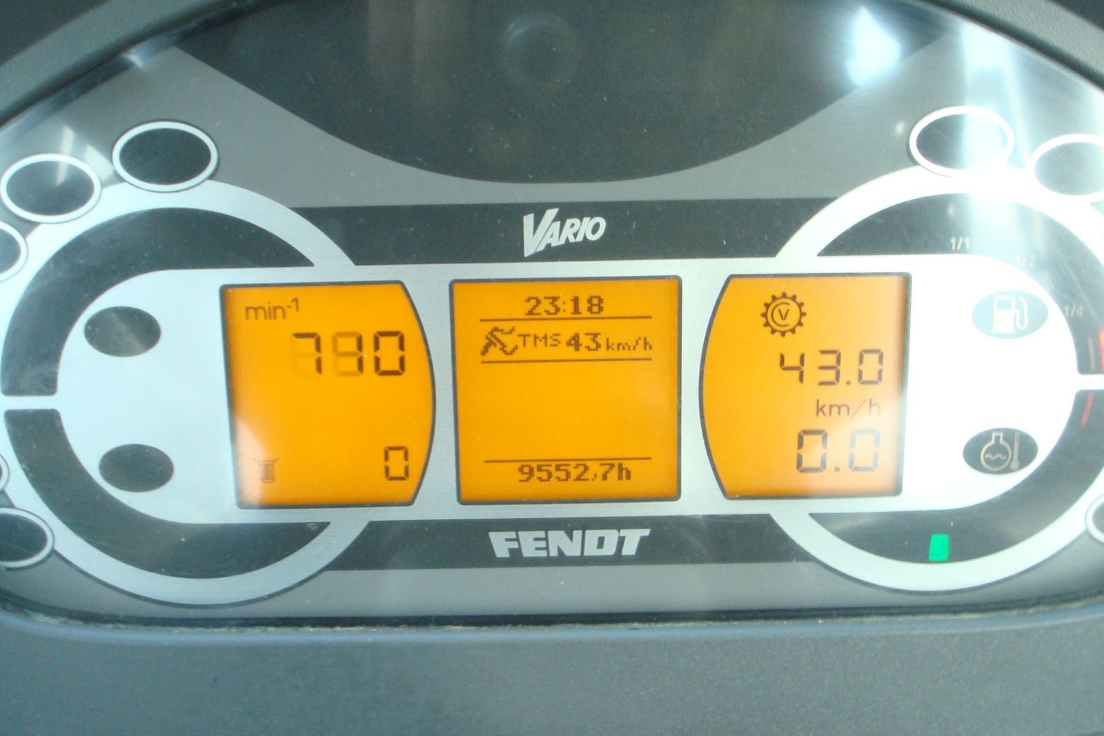 Traktor типа Fendt 208 Vario (Gen1), Gebrauchtmaschine в Judenburg (Фотография 11)