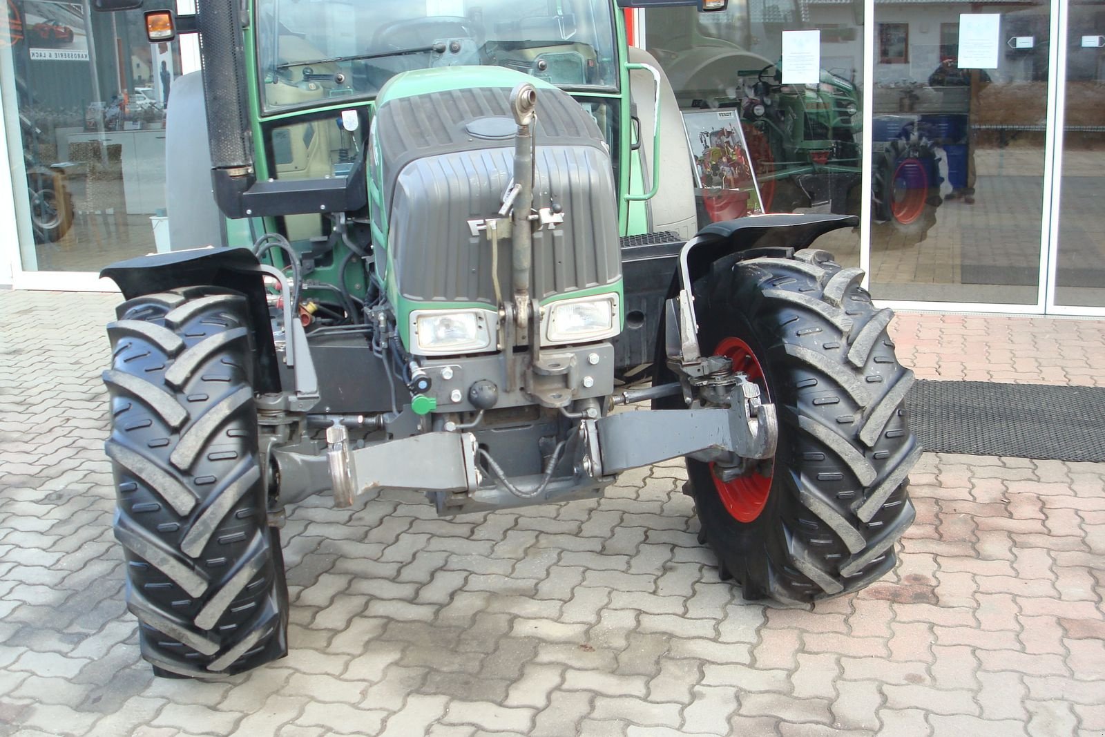 Traktor типа Fendt 208 Vario (Gen1), Gebrauchtmaschine в Judenburg (Фотография 4)