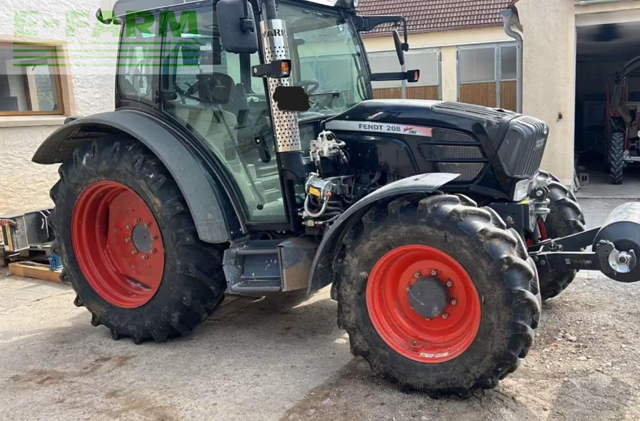 Traktor des Typs Fendt 208, Gebrauchtmaschine in Hamburg (Bild 3)