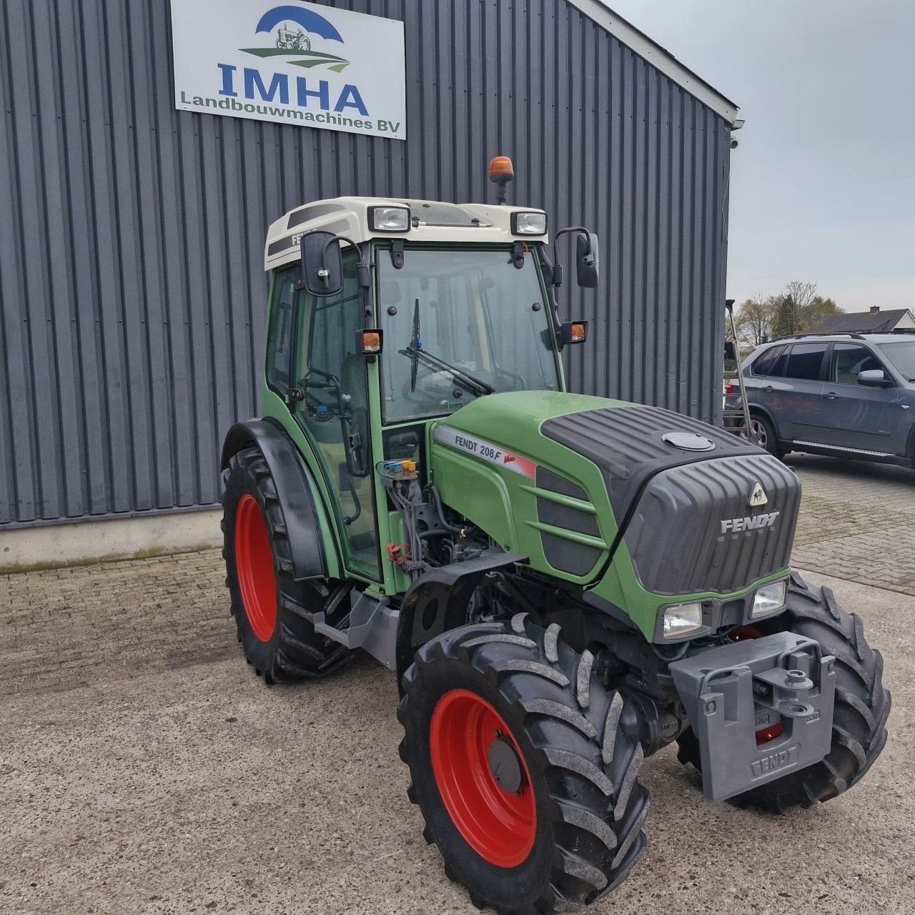 Traktor of the type Fendt 208F Vario TMS, Gebrauchtmaschine in Daarle (Picture 4)