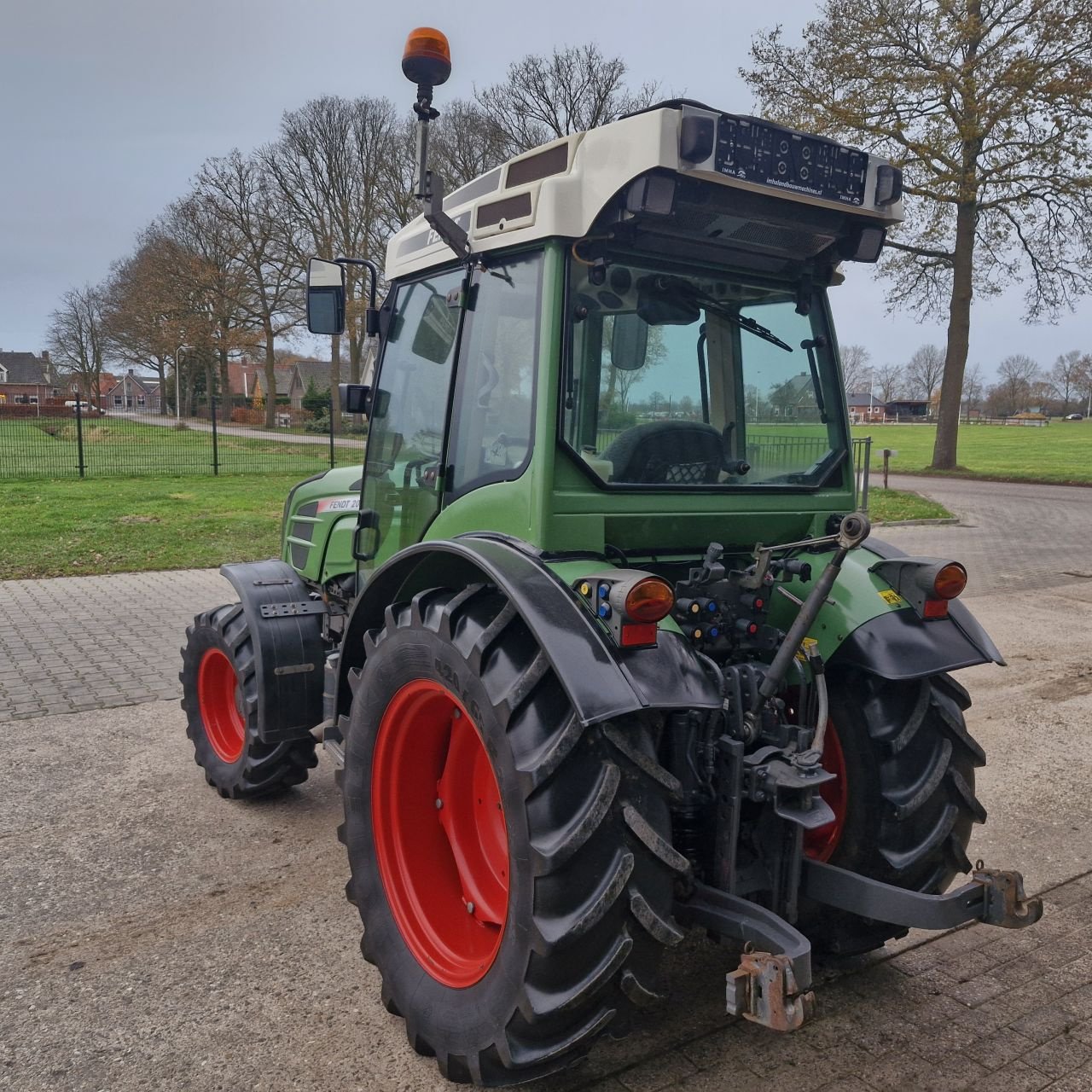 Traktor of the type Fendt 208F Vario TMS, Gebrauchtmaschine in Daarle (Picture 8)