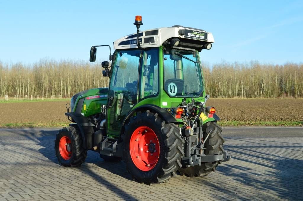 Traktor типа Fendt 208V S3 Vario Smalspoor/Fruitteelttractor, Gebrauchtmaschine в Erichem (Фотография 8)