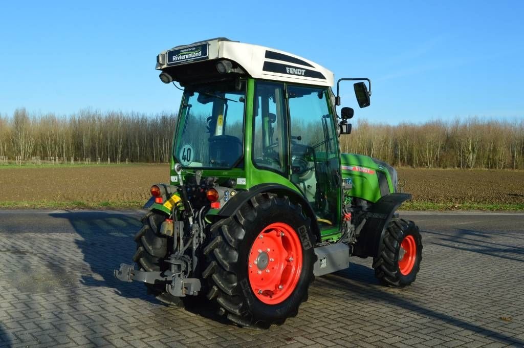 Traktor типа Fendt 208V S3 Vario Smalspoor/Fruitteelttractor, Gebrauchtmaschine в Erichem (Фотография 9)