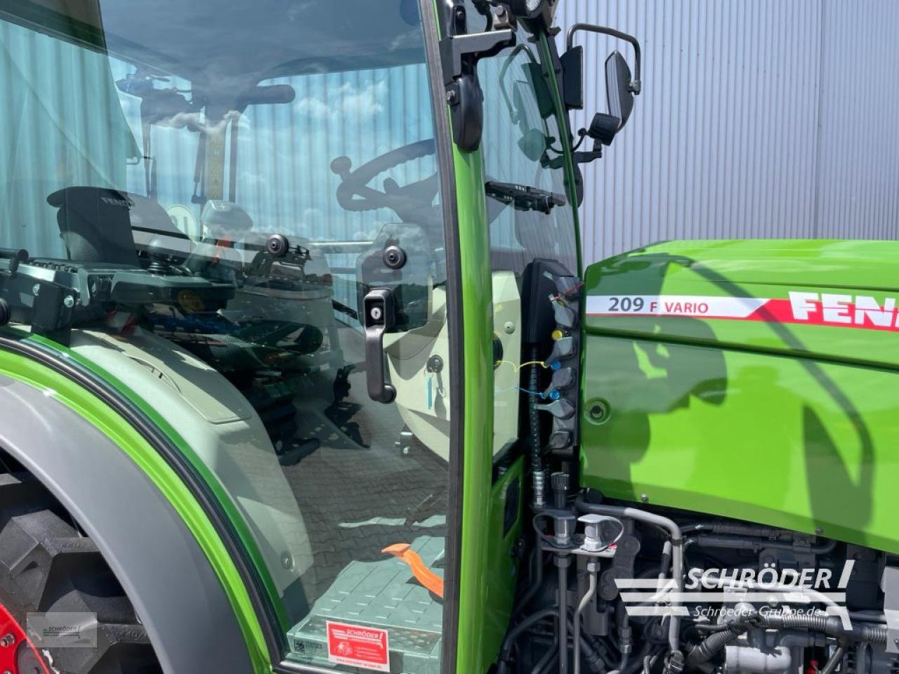 Traktor типа Fendt 209 F VARIO GEN3 POWER, Gebrauchtmaschine в Wildeshausen (Фотография 23)