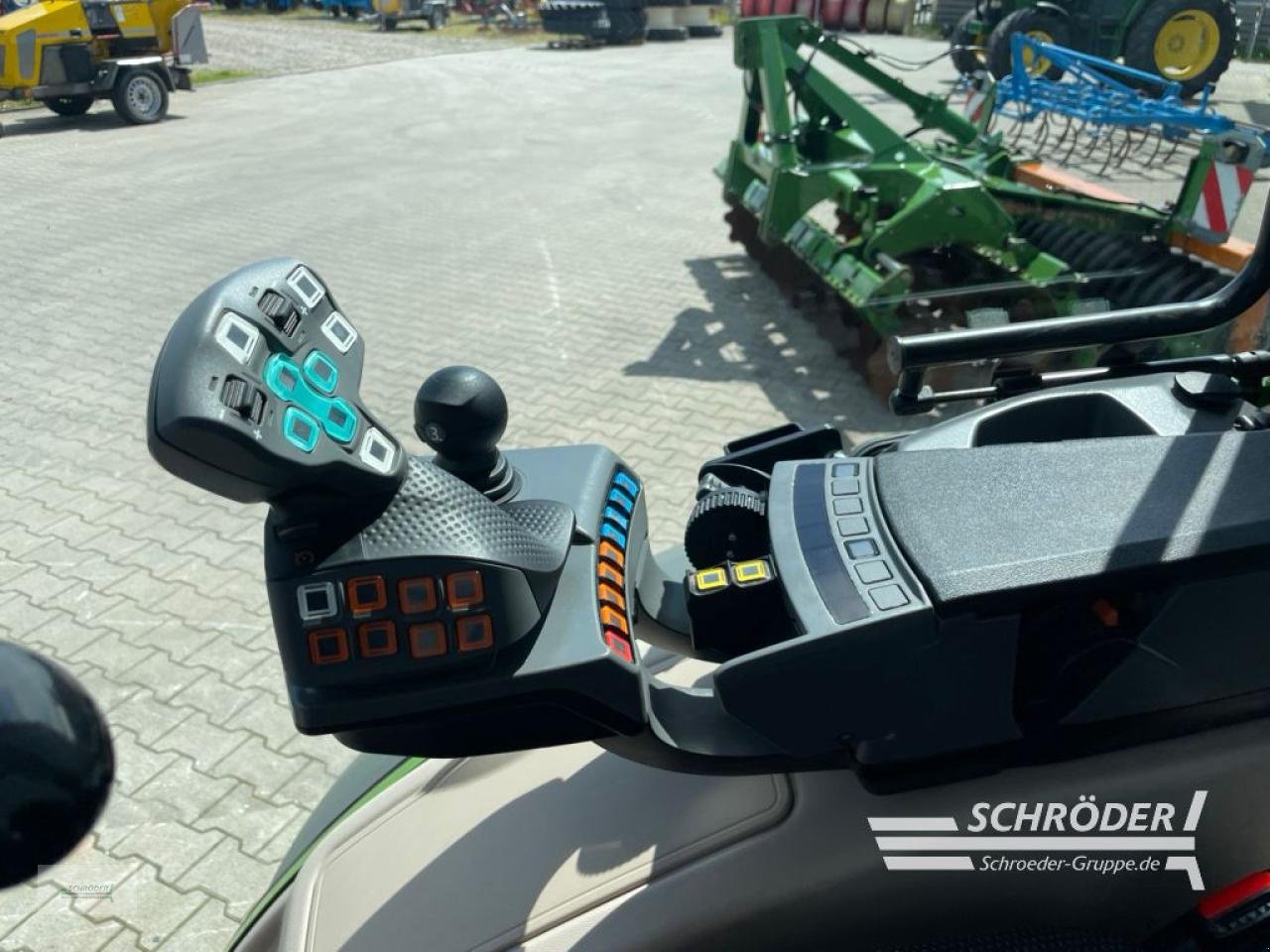 Traktor от тип Fendt 209 F VARIO GEN3 POWER, Gebrauchtmaschine в Wildeshausen (Снимка 12)