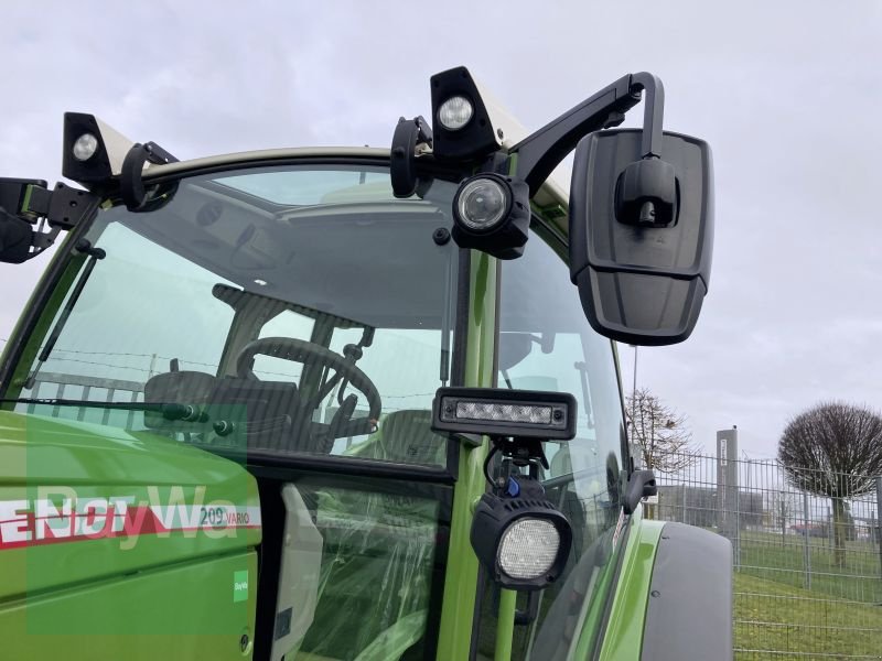 Traktor des Typs Fendt 209 S VARIO GEN3 PROFI PLUS T, Gebrauchtmaschine in Giebelstadt (Bild 16)