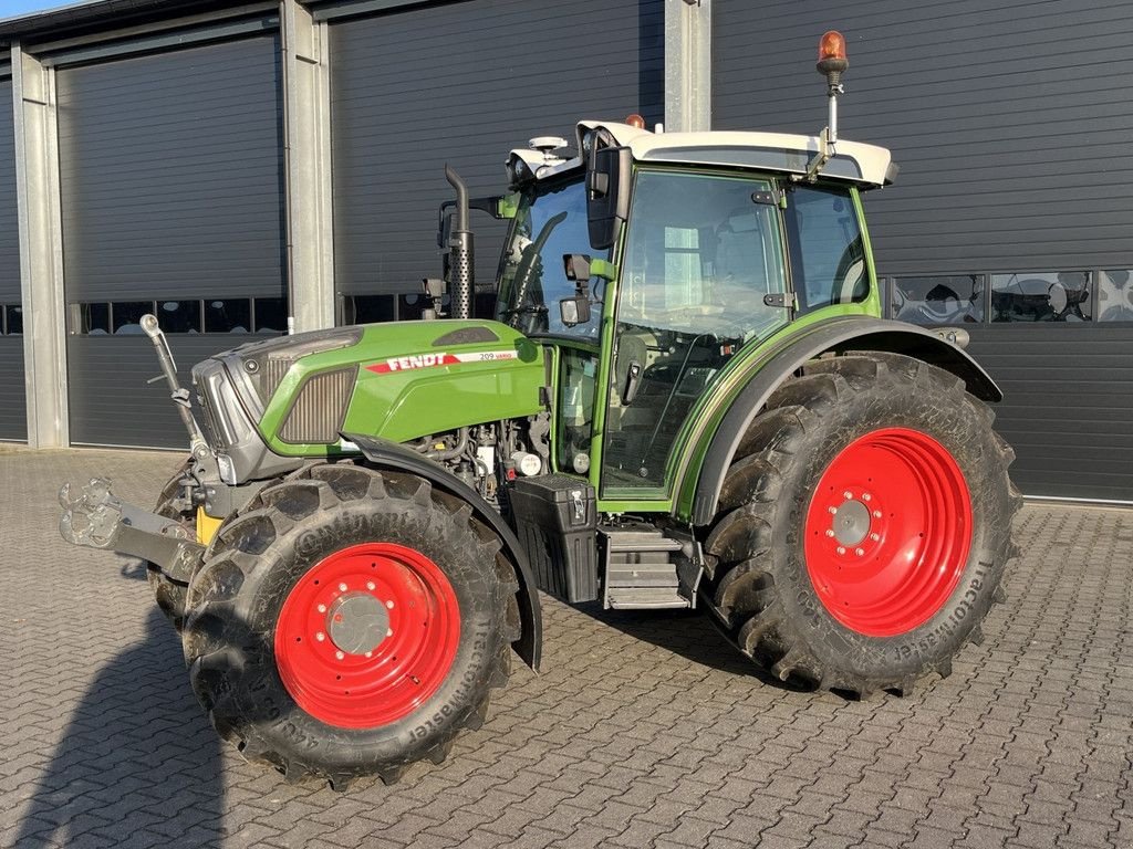 Traktor des Typs Fendt 209 S, Gebrauchtmaschine in Hapert (Bild 2)