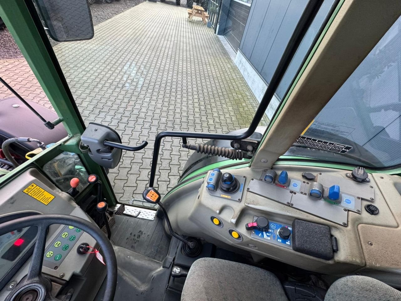 Traktor des Typs Fendt 209 S, Gebrauchtmaschine in Daarle (Bild 10)