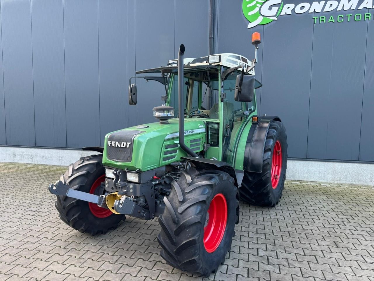 Traktor des Typs Fendt 209 S, Gebrauchtmaschine in Daarle (Bild 1)