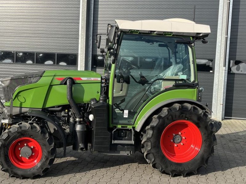 Traktor des Typs Fendt 209 V Vario Profi Plus, Gebrauchtmaschine in Hapert (Bild 1)