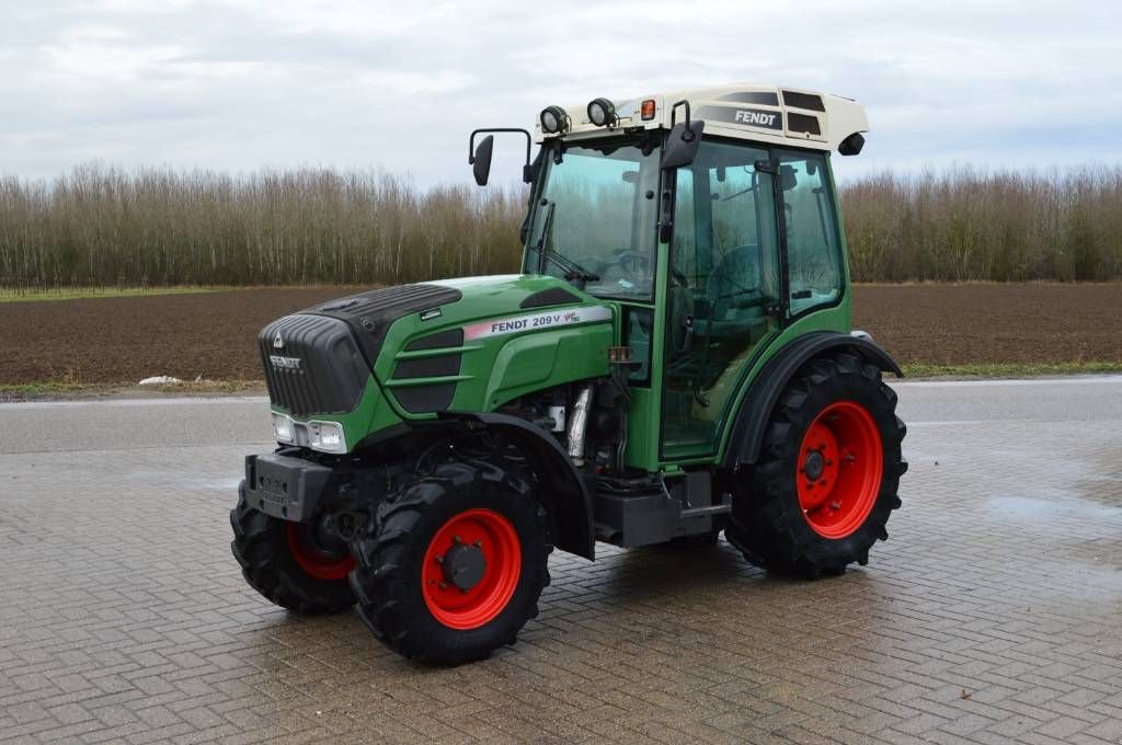 Traktor des Typs Fendt 209 VA Vario Smalspoor/Fruitteelttractor, Gebrauchtmaschine in Erichem (Bild 1)