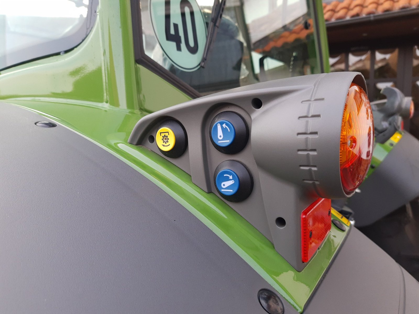 Traktor van het type Fendt 209 Vario, Neumaschine in Heßdorf (Foto 9)