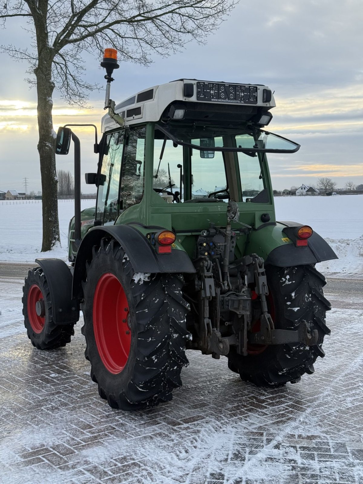 Traktor van het type Fendt 209p, Gebrauchtmaschine in Wadenoijen (Foto 3)