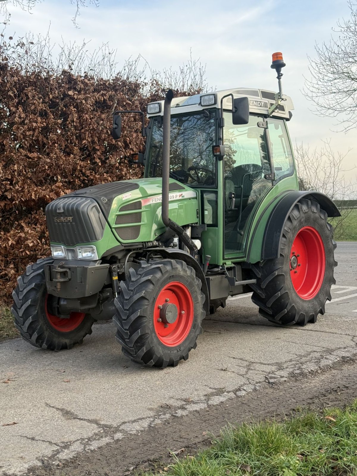 Traktor типа Fendt 209p, Gebrauchtmaschine в Wadenoijen (Фотография 1)