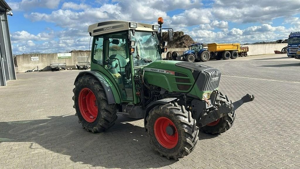 Traktor des Typs Fendt 210 P, Gebrauchtmaschine in Hapert (Bild 3)