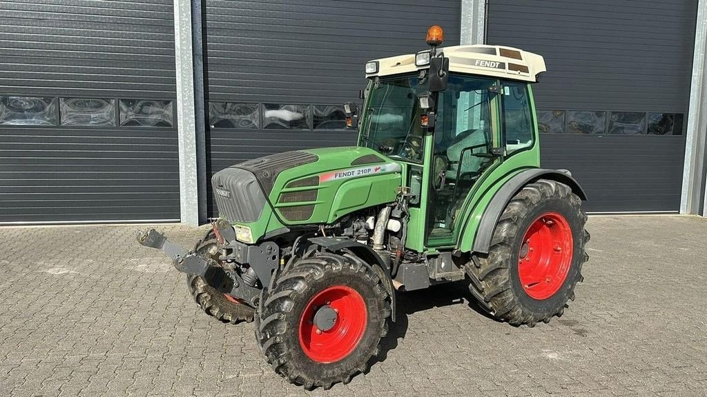 Traktor des Typs Fendt 210 P, Gebrauchtmaschine in Hapert (Bild 1)