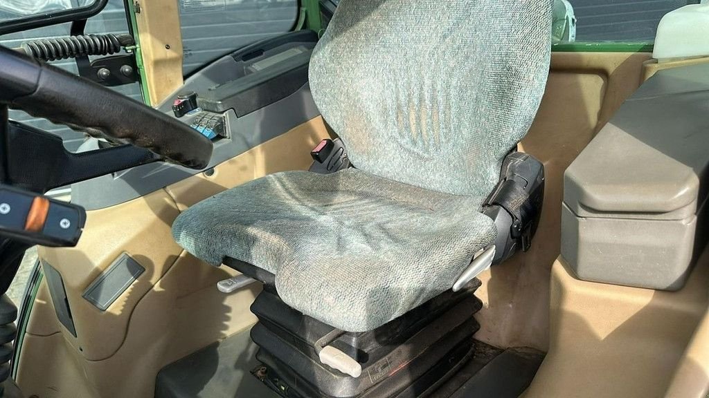 Traktor des Typs Fendt 210 P, Gebrauchtmaschine in Hapert (Bild 8)