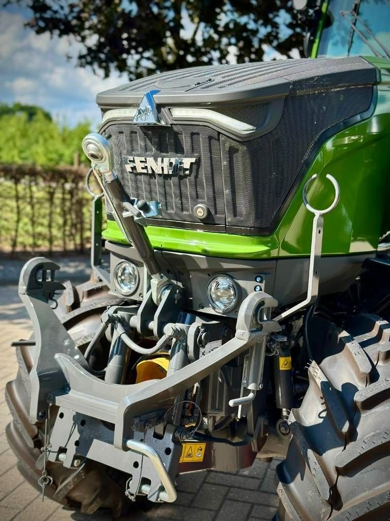 Traktor of the type Fendt 210 V Gen3 Vario Profi Plus Smalspoor/Fruitteelt, Neumaschine in Erichem (Picture 9)