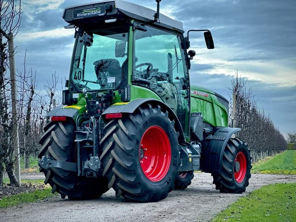 Traktor типа Fendt 210V Gen3 Vario Profi Smalspoor/Fruitteelttractor, Gebrauchtmaschine в Erichem (Фотография 3)