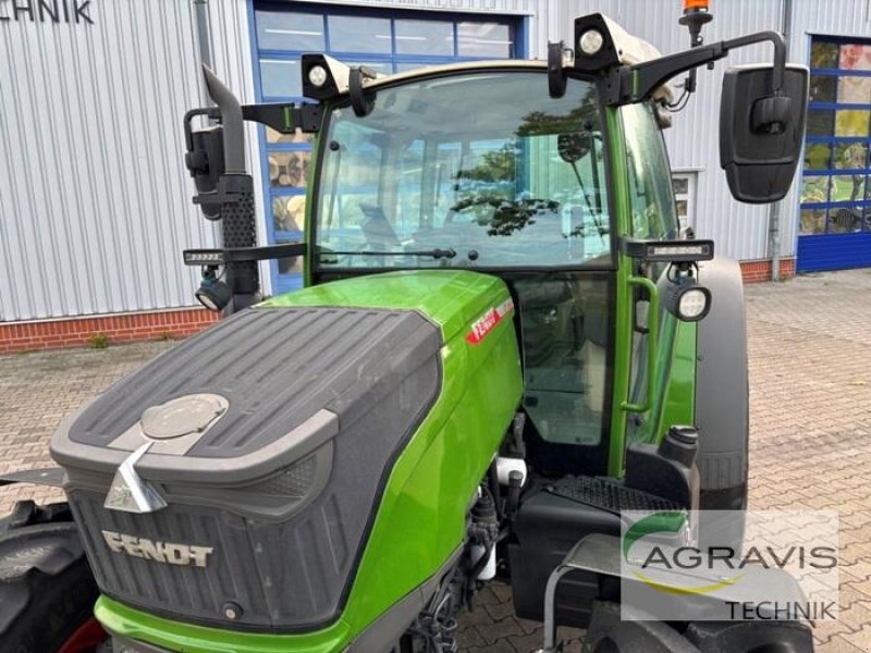 Traktor типа Fendt 211 S VARIO GEN-3 Power Setting 2, Gebrauchtmaschine в Meppen (Фотография 12)