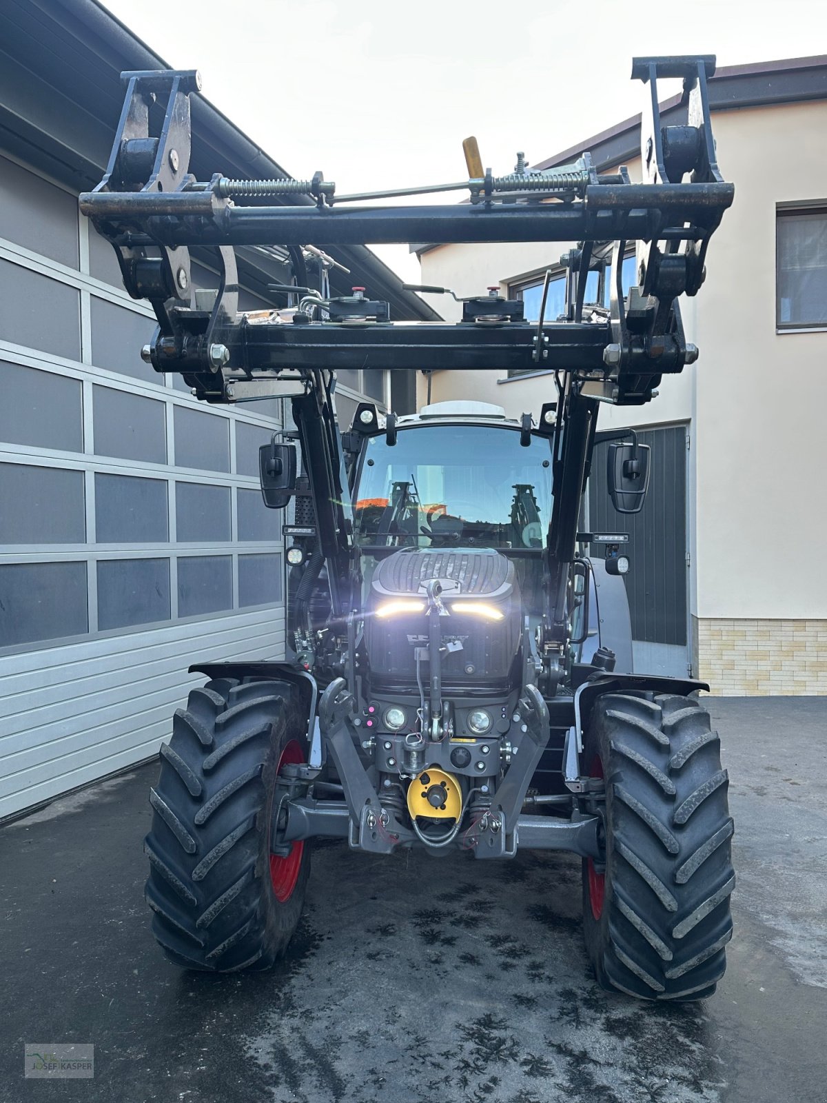 Traktor типа Fendt 211 S Vario Gen3 Profi Plus, Gebrauchtmaschine в Alitzheim (Фотография 3)